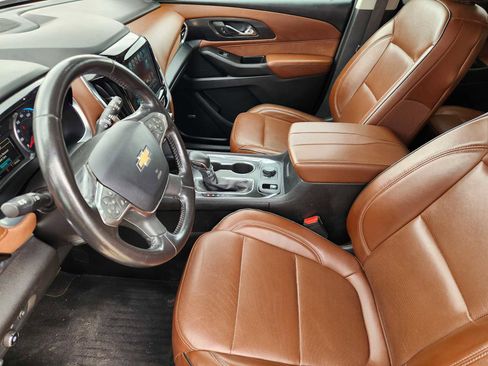 Used 2018 Chevrolet Traverse High Country AWD/4WD image 13