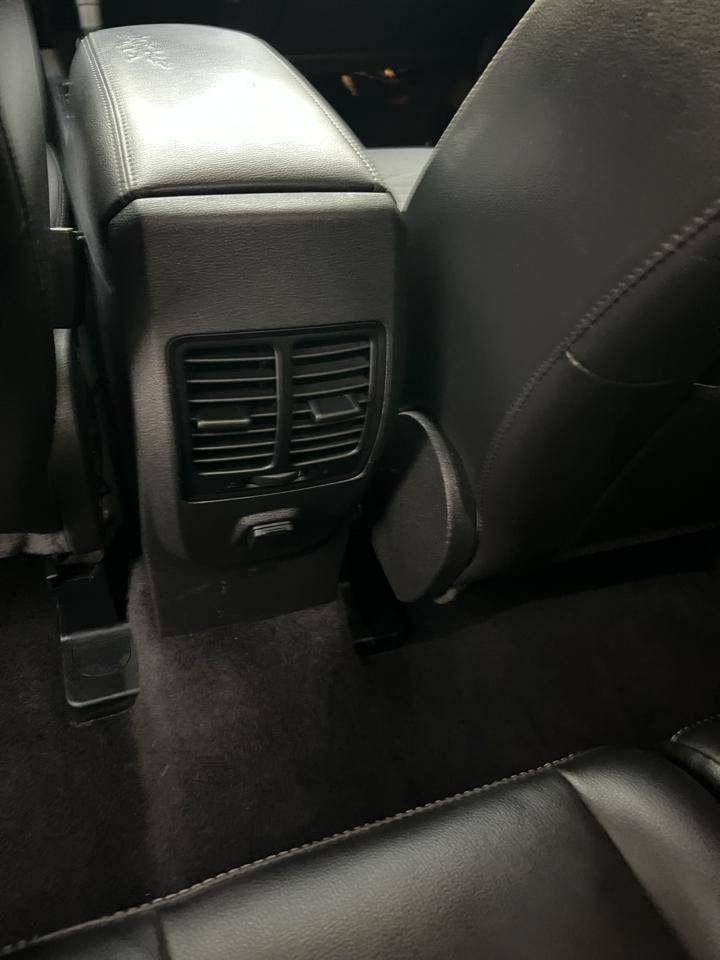Used 2018 Ford Escape SE w/ SE Sport Appearance Package FWD image 8
