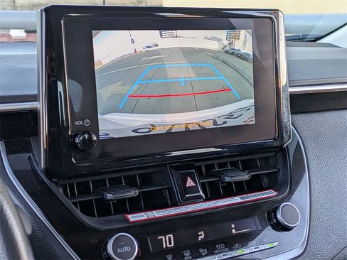 Used 2025 Toyota Corolla LE image 16