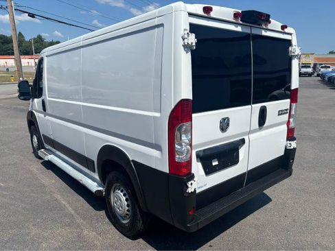 Used 2025 RAM ProMaster 2500 w/ U-Haul Equipment Group FWD image 6