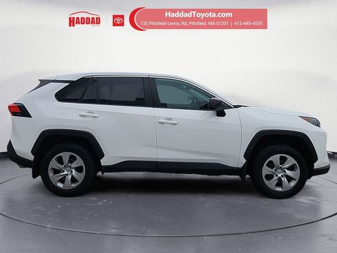 Certified 2022 Toyota RAV4 LE image 6