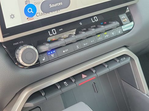 New 2026 Toyota Tundra Limited AWD/4WD image 25