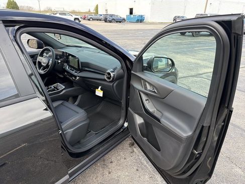 New 2026 Chevrolet Equinox LT w/ Convenience Package II image 14