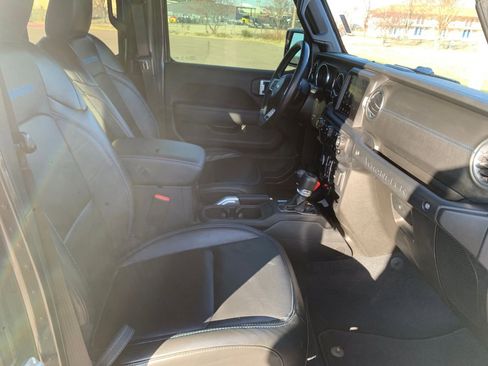 Used 2022 Jeep Wrangler Unlimited Rubicon 4xe w/ Dual Top Group image 31