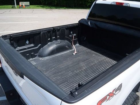 Used 2022 Ford F250 XLT w/ FX4 Off-Road Package AWD/4WD image 24