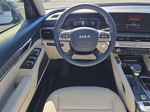 New 2025 Kia Telluride EX image 16