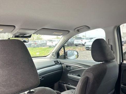 Used 2021 Honda Pilot EX image 9