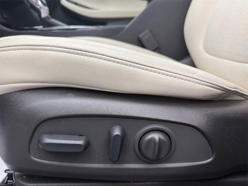 Used 2023 Buick Encore GX Preferred w/ Cold Weather Comfort Package image 13