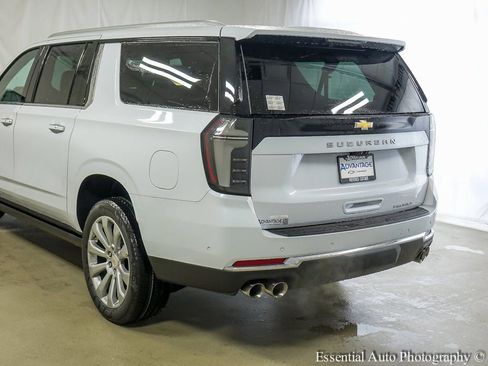 New 2026 Chevrolet Suburban Premier AWD/4WD image 7