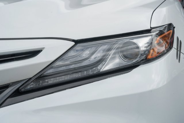 Used 2021 Toyota Camry XSE w/ Cold Weather Package FWD image 14