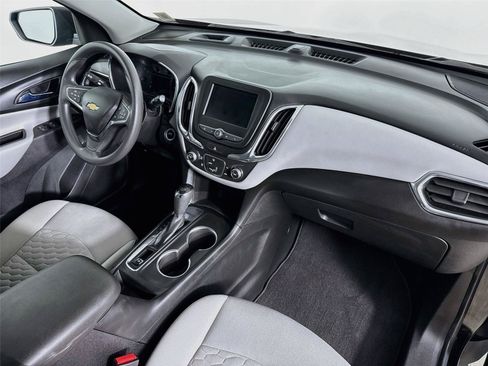 Used 2020 Chevrolet Equinox LS w/ LS Convenience Package FWD image 28