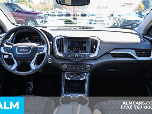 Used 2024 GMC Terrain SLE image 29