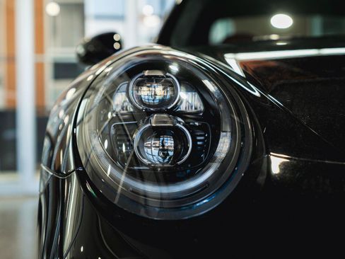 Used 2019 Porsche 911 Turbo AWD/4WD image 7