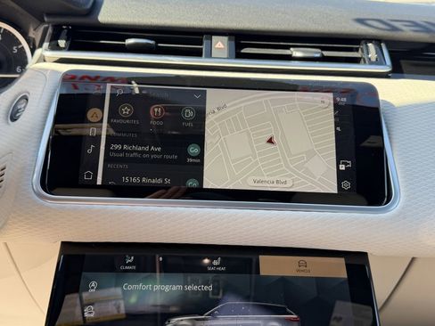 Used 2022 Land Rover Range Rover Velar R-Dynamic S image 28