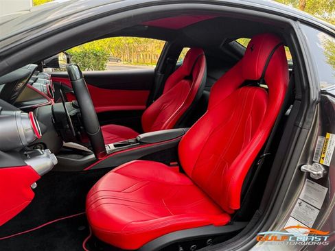 Used 2018 Ferrari 812 Superfast RWD image 19
