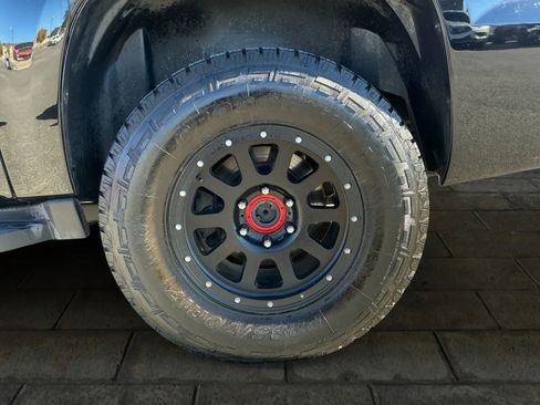 Used 2012 Chevrolet Avalanche LS image 16