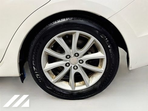 Used 2014 Subaru Impreza 2.0i Premium w/ All-Weather Package w/CVT AWD/4WD image 31
