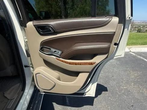 Used 2015 Chevrolet Tahoe LTZ RWD image 14