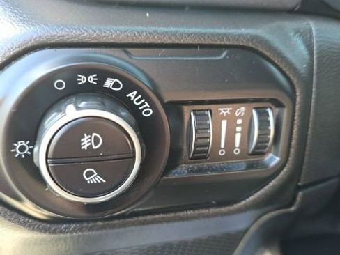 Used 2021 Jeep Gladiator Mojave w/ Trailer Tow Package image 32