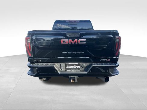 Used 2024 GMC Sierra 2500 AT4 w/ AT4 Premium Plus Package image 6