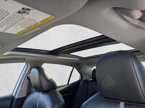 Used 2019 Toyota Camry XSE image 15