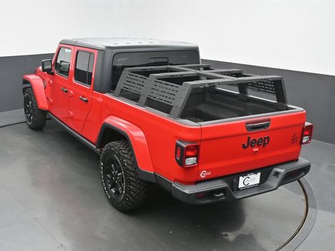 Used 2021 Jeep Gladiator Sport AWD/4WD image 39