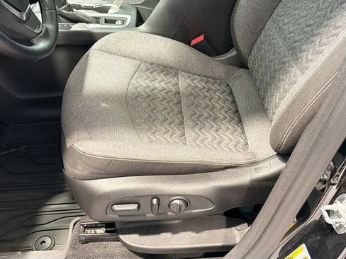 Certified 2024 Chevrolet Equinox LT w/ LPO, Floor Liner Package FWD image 17