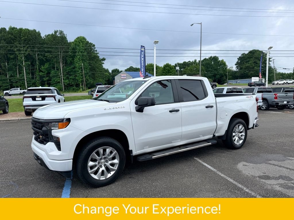 Used 2023 Chevrolet Silverado 1500 Custom AWD/4WD image 2