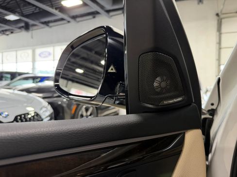 Used 2016 BMW X5 xDrive50i AWD/4WD image 27