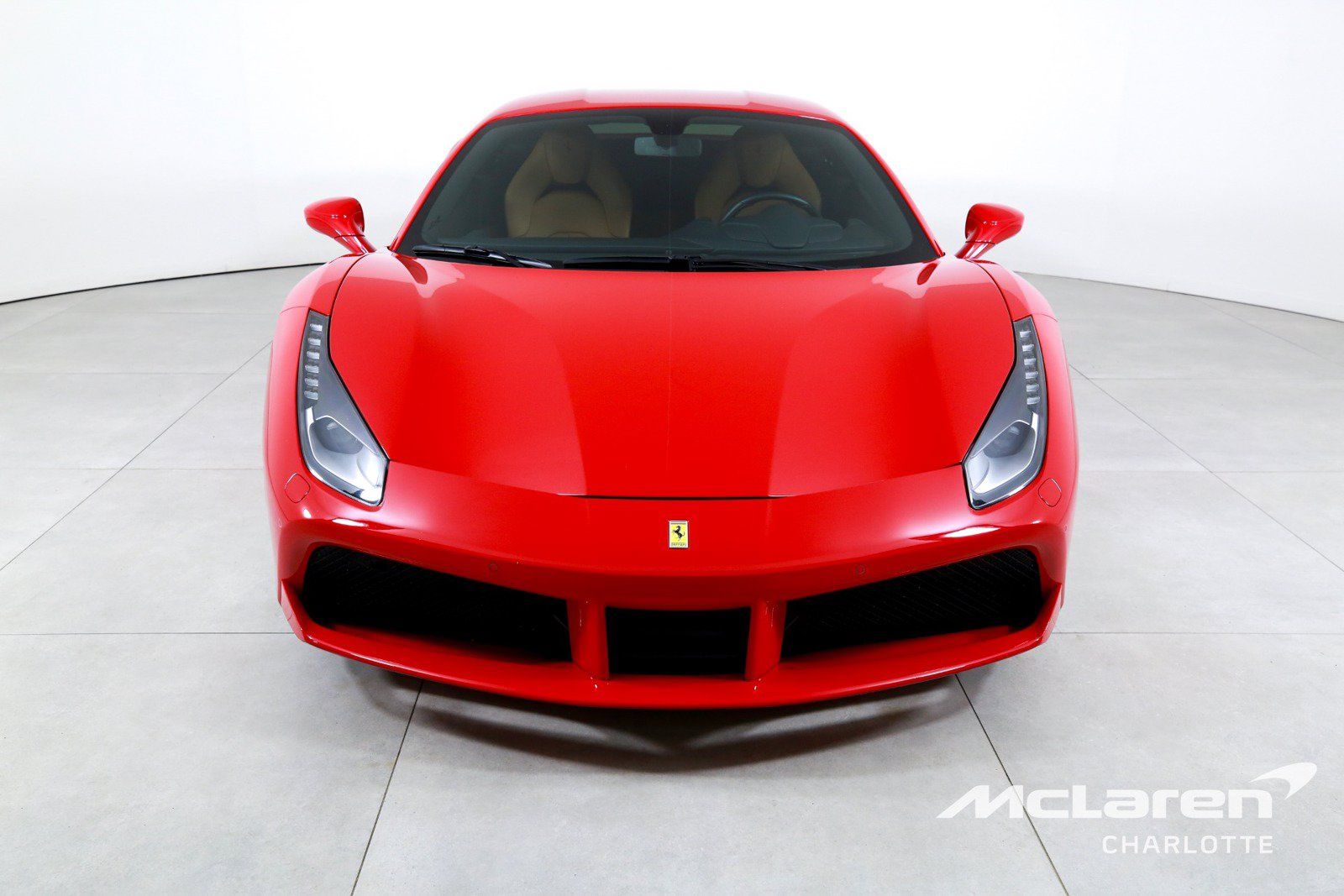 Used 2018 Ferrari 488 GTB RWD image 4