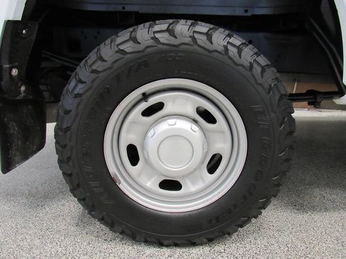 Used 2022 Ford F250 XL w/ Power Equipment Group image 11