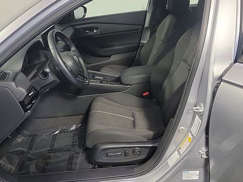 Certified 2025 Honda Accord Sport image 19