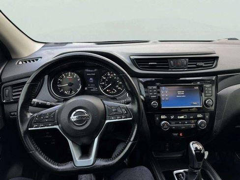 Used 2017 Nissan Rogue Sport SL w/ SL Premium Package AWD/4WD image 28