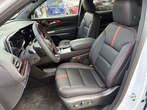 New 2026 Chevrolet Traverse RS image 12