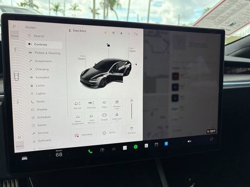 Used 2023 Tesla Model S Standard Range image 31