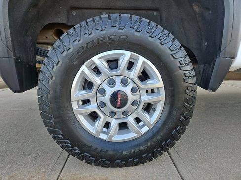 Used 2022 GMC Sierra 2500 SLE w/ SLE Convenience Package image 5