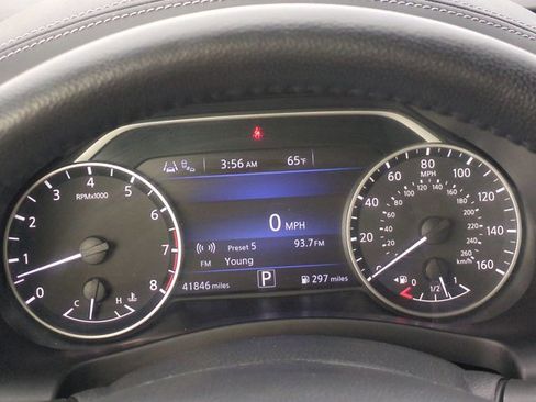 Used 2022 Nissan Murano SV image 25