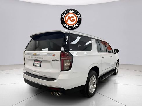 Used 2023 Chevrolet Suburban Premier RWD image 7