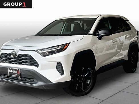 Used 2023 Toyota RAV4 LE FWD image 1