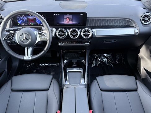 Used 2025 Mercedes-Benz EQB 250+ image 47