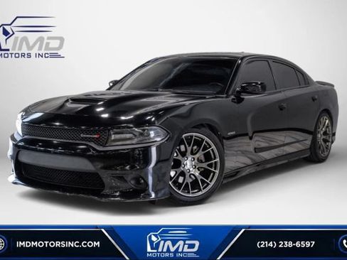 Used 2019 Dodge Charger R/T w/ Plus Group RWD image 1
