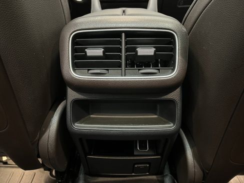 Used 2022 Mercedes-Benz GLE 350 4MATIC w/ 3rd Row Seat Package image 16