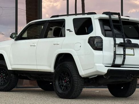 Used 2018 Toyota 4Runner TRD Off-Road Premium image 7