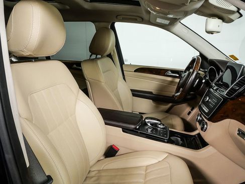 Used 2018 Mercedes-Benz GLS 450 4MATIC image 23