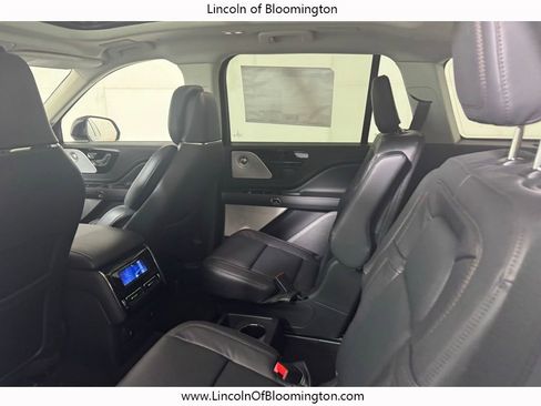 New 2026 Lincoln Aviator AWD w/ Jet Appearance Package image 30