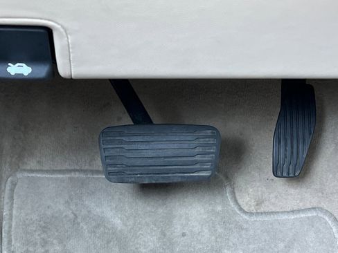 Used 2023 Cadillac Escalade Premium Luxury w/ Performance Package image 48