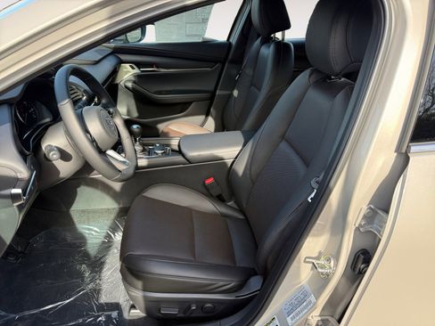 New 2026 MAZDA MAZDA3 2.5 S Hatchback w/ Premium Pkg FWD image 10