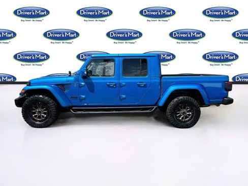 Used 2023 Jeep Gladiator Overland AWD/4WD image 4