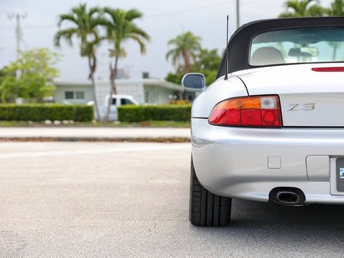 Used 1996 BMW Z3 1.9 RWD image 18