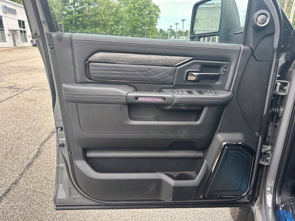 New 2027 RAM 2500 Limited AWD/4WD image 11